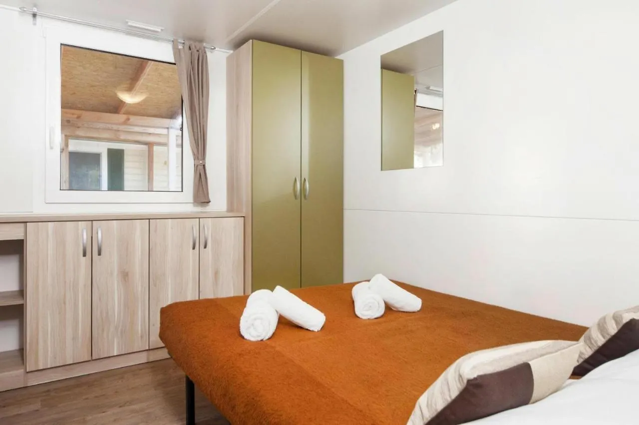 Holiday home Mobile Home In Camping Paklenica, Starigrad, At The Beach